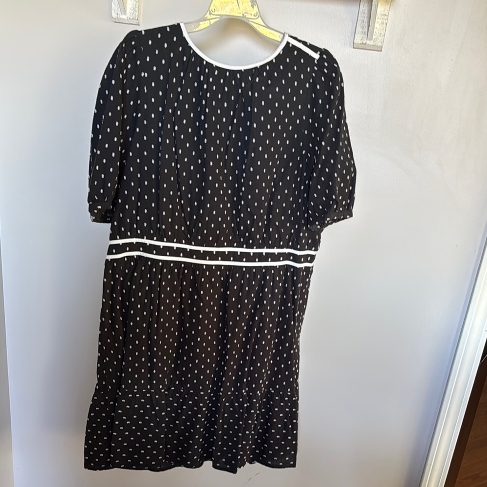 LOFT Black and White Puff Sleeve Midi Dress